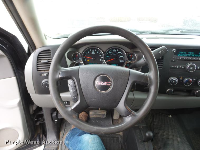 image for item DA5865 2009 GMC Sierra 2500HD pickup truck