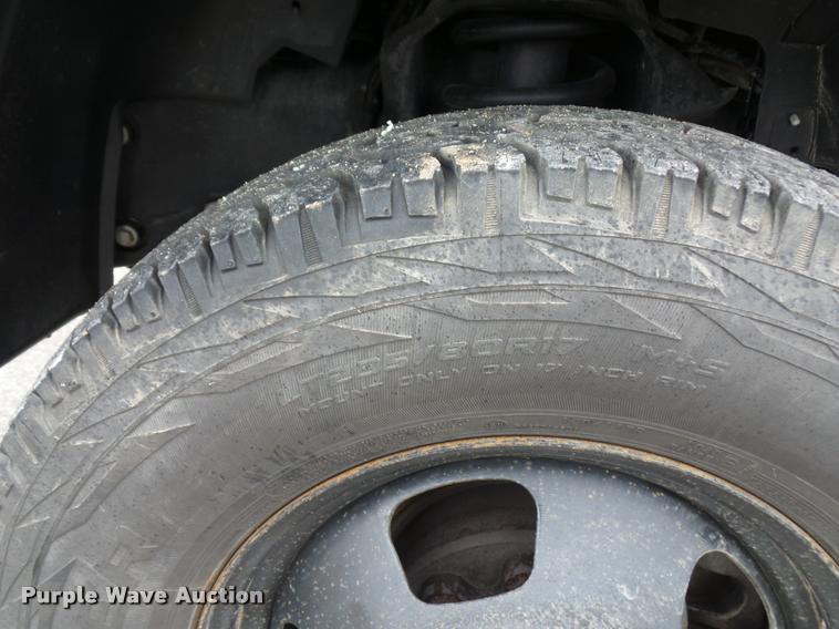 image for item DA5866 2013 Ram 3500 flatbed pickup truck