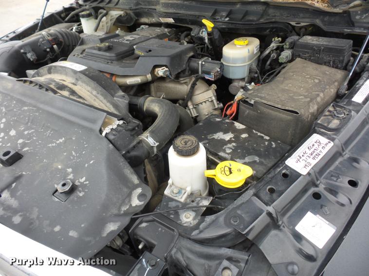 image for item DA5866 2013 Ram 3500 flatbed pickup truck