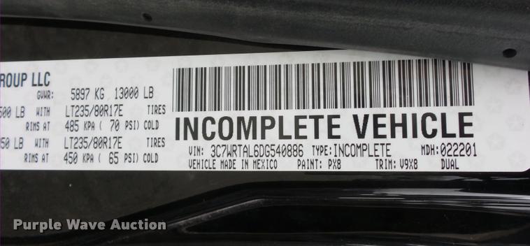 image for item DA5866 2013 Ram 3500 flatbed pickup truck