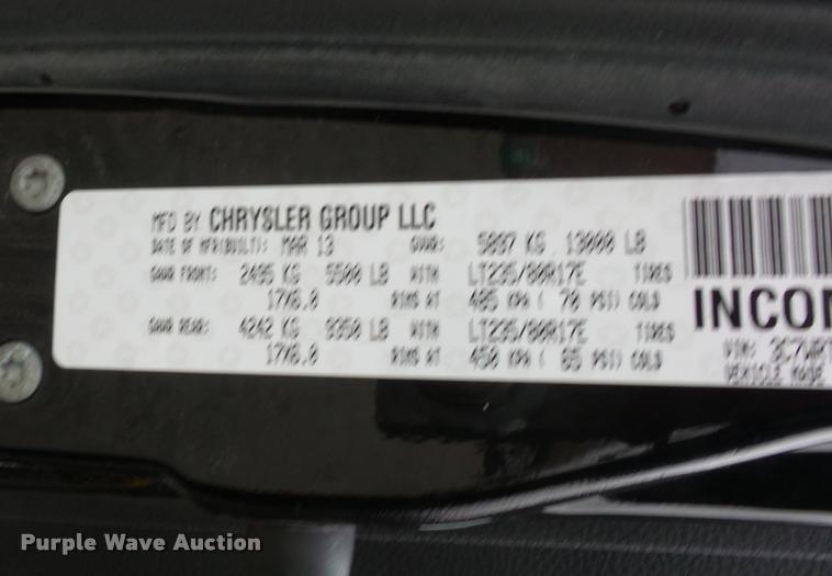 image for item DA5866 2013 Ram 3500 flatbed pickup truck