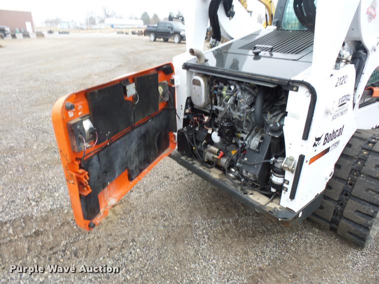 image for item DA5867 2015 Bobcat T750 skid steer