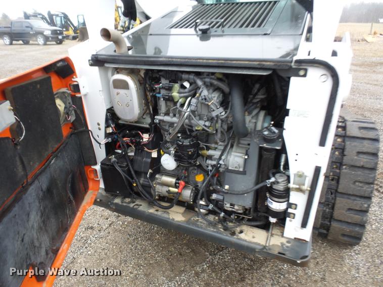 image for item DA5867 2015 Bobcat T750 skid steer