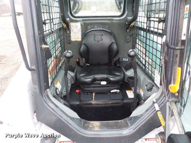 image for item DA5867 2015 Bobcat T750 skid steer