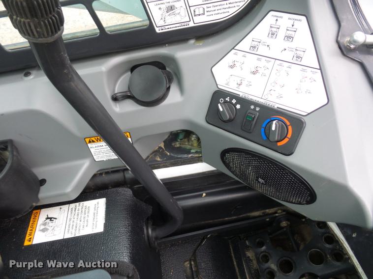 image for item DA5867 2015 Bobcat T750 skid steer