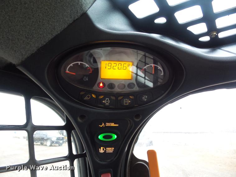 image for item DA5867 2015 Bobcat T750 skid steer