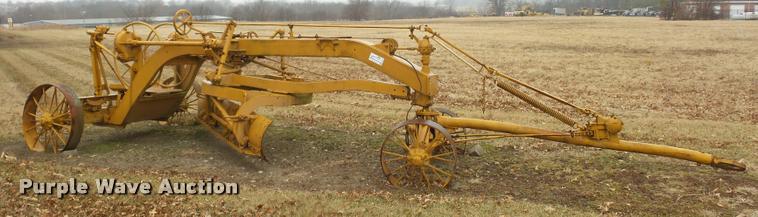 image for item DA5871 Caterpillar pull type grader