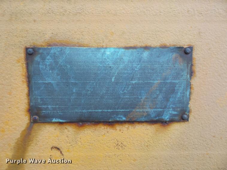 image for item DA5871 Caterpillar pull type grader