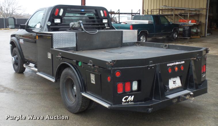 image for item DA5872 2013 Ram 3500 flatbed pickup truck