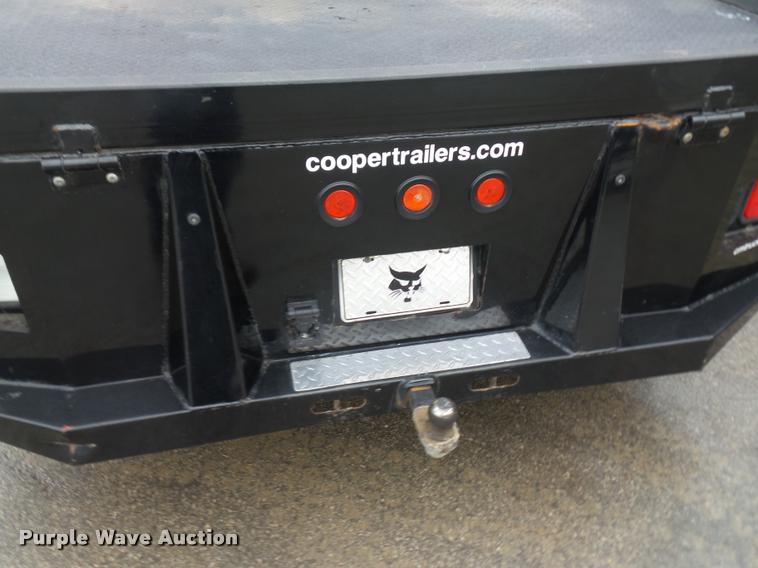 image for item DA5872 2013 Ram 3500 flatbed pickup truck