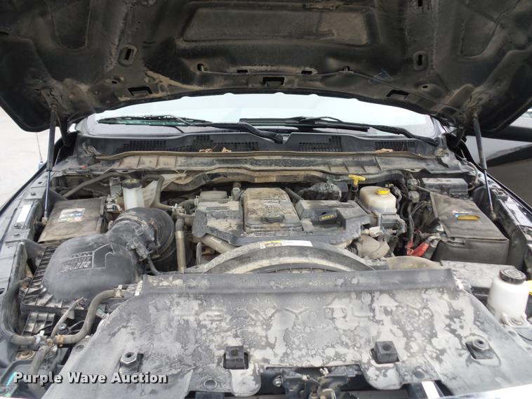 image for item DA5872 2013 Ram 3500 flatbed pickup truck