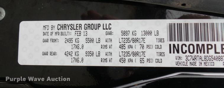 image for item DA5872 2013 Ram 3500 flatbed pickup truck