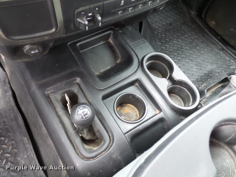 image for item DA5872 2013 Ram 3500 flatbed pickup truck