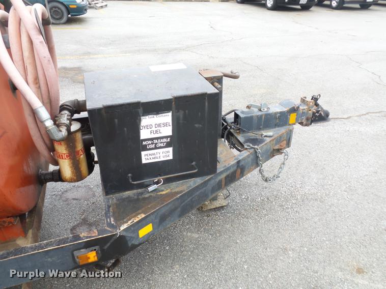 image for item DA5875 Newco fuel tank trailer