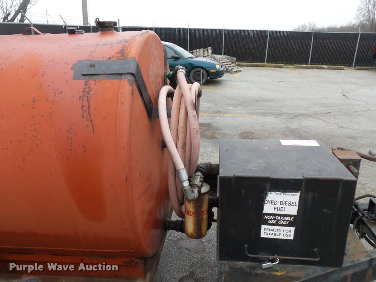 image for item DA5875 Newco fuel tank trailer