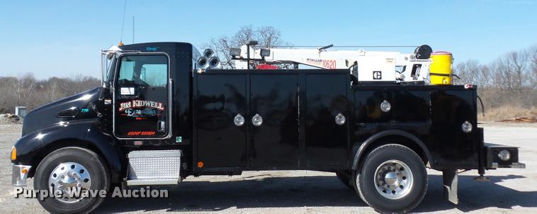 image for item DA5876 2004 Kenworth T300 service truck