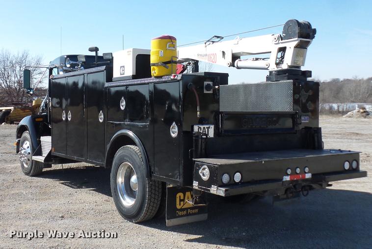 image for item DA5876 2004 Kenworth T300 service truck