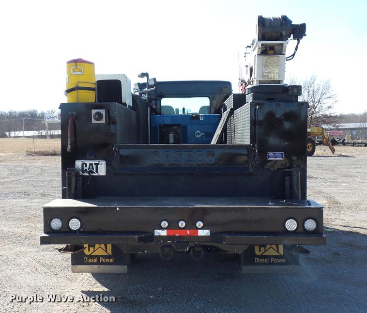 image for item DA5876 2004 Kenworth T300 service truck