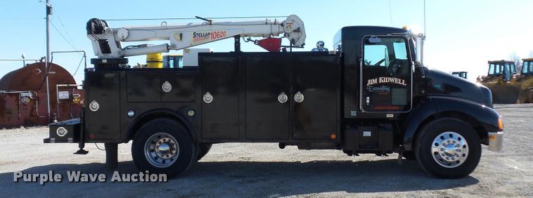 image for item DA5876 2004 Kenworth T300 service truck