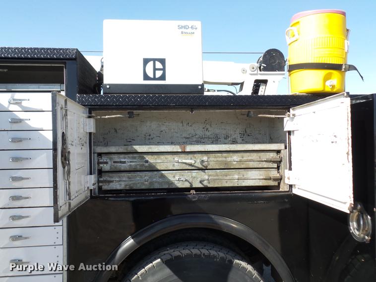 image for item DA5876 2004 Kenworth T300 service truck