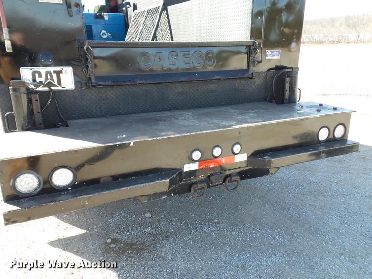 image for item DA5876 2004 Kenworth T300 service truck