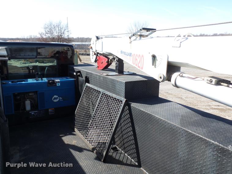 image for item DA5876 2004 Kenworth T300 service truck