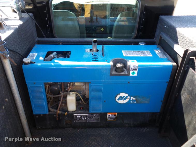 image for item DA5876 2004 Kenworth T300 service truck