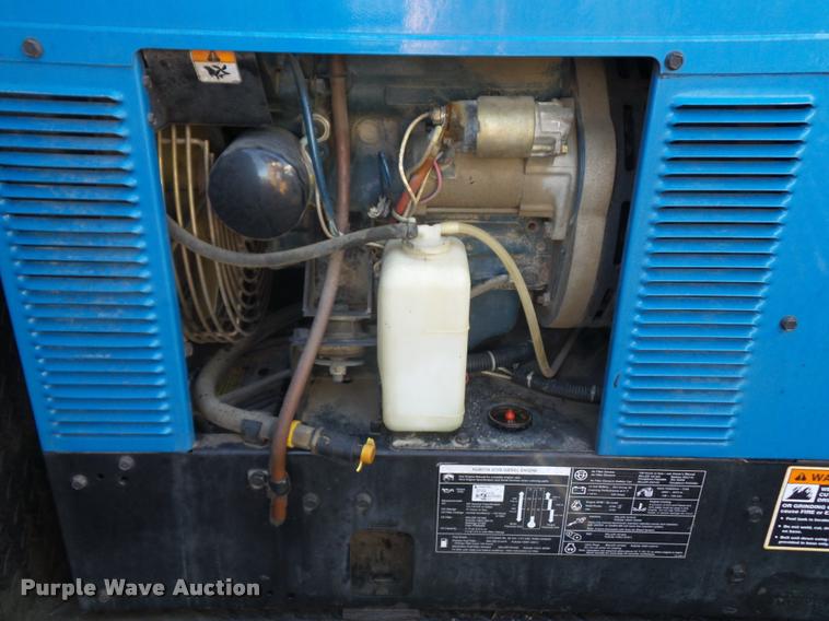 image for item DA5876 2004 Kenworth T300 service truck