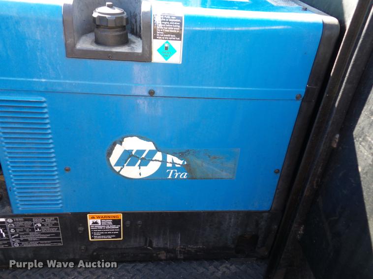 image for item DA5876 2004 Kenworth T300 service truck