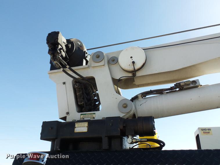 image for item DA5876 2004 Kenworth T300 service truck