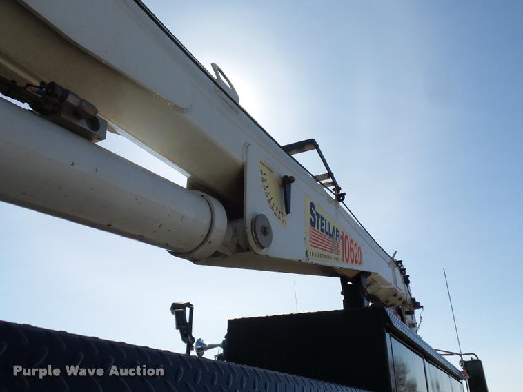 image for item DA5876 2004 Kenworth T300 service truck