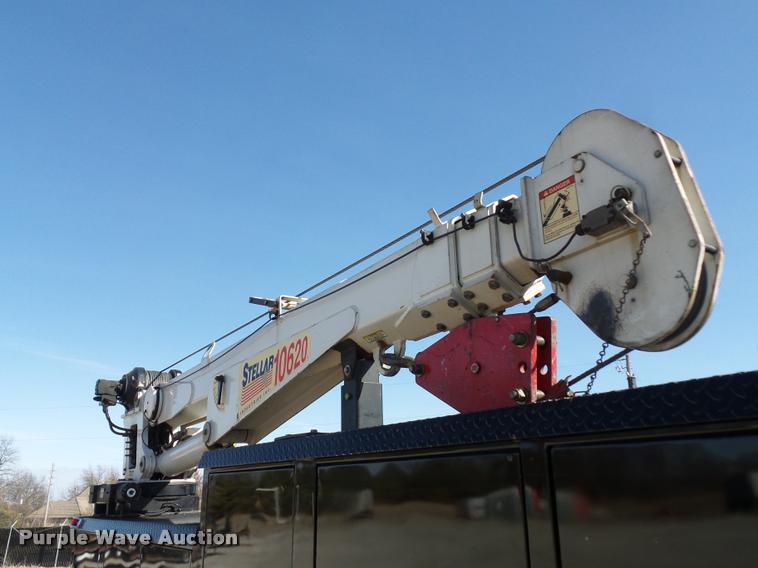 image for item DA5876 2004 Kenworth T300 service truck