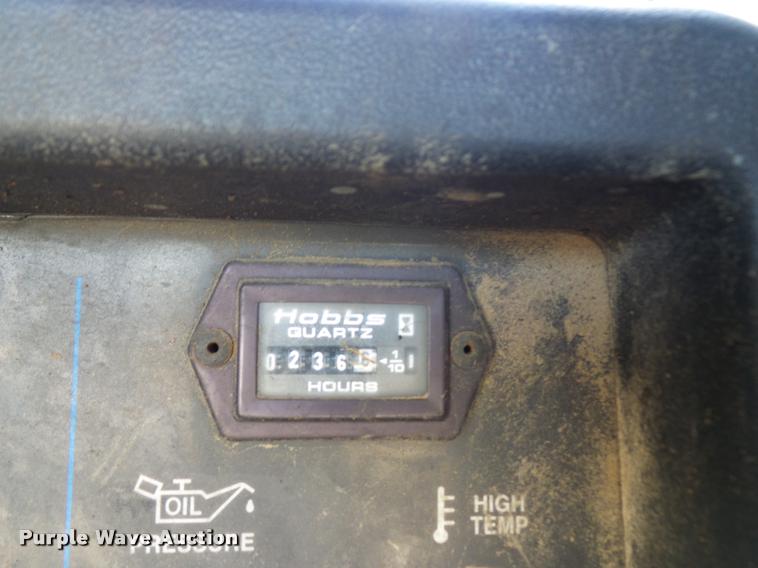 image for item DA5876 2004 Kenworth T300 service truck