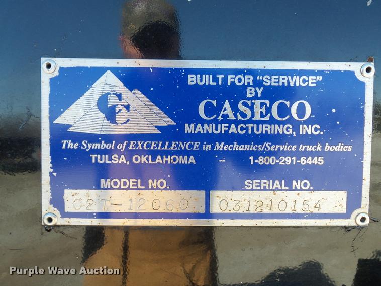 image for item DA5876 2004 Kenworth T300 service truck