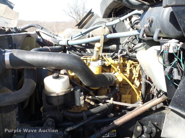 image for item DA5876 2004 Kenworth T300 service truck