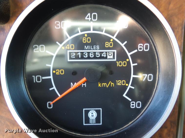 image for item DA5876 2004 Kenworth T300 service truck