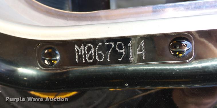 image for item DA5876 2004 Kenworth T300 service truck