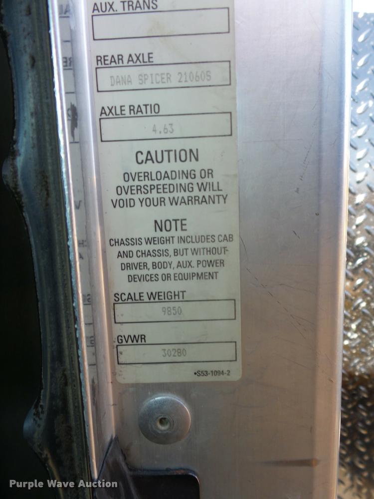 image for item DA5876 2004 Kenworth T300 service truck