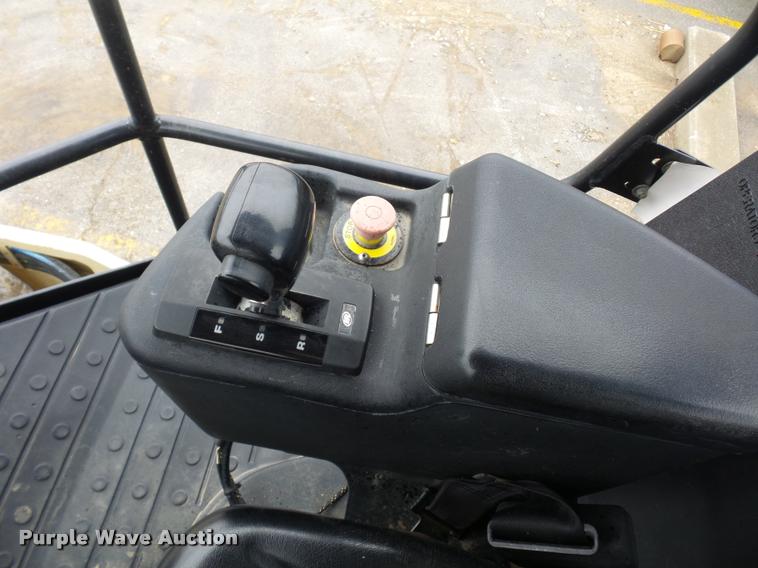 image for item DA5877 Ingersoll Rand SD-77F padfoot roller