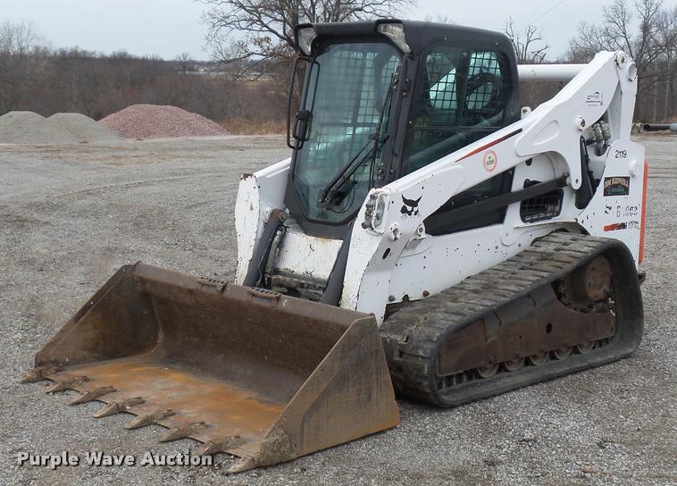 image for item L4535 2013 Bobcat T750 skid steer
