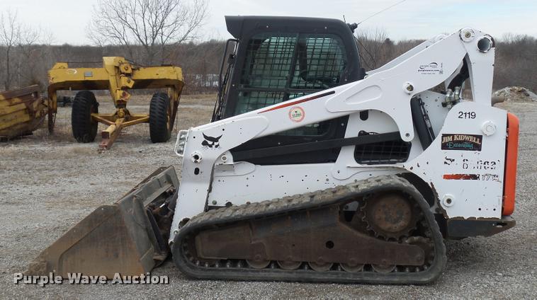image for item L4535 2013 Bobcat T750 skid steer