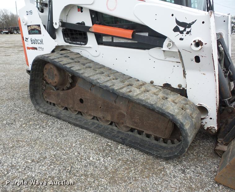 image for item L4535 2013 Bobcat T750 skid steer