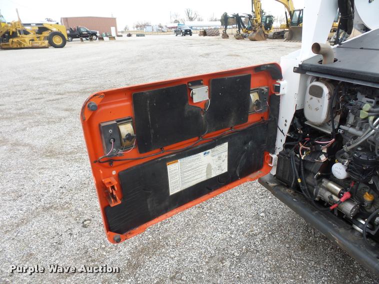 image for item L4535 2013 Bobcat T750 skid steer