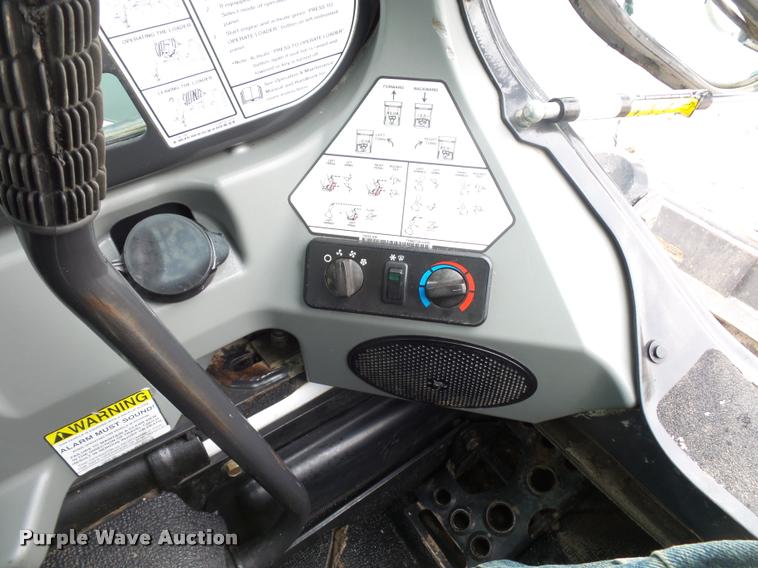 image for item L4535 2013 Bobcat T750 skid steer