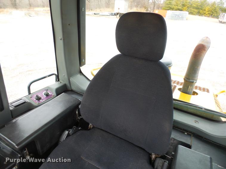 image for item L4536 2007 Caterpillar 963C track loader