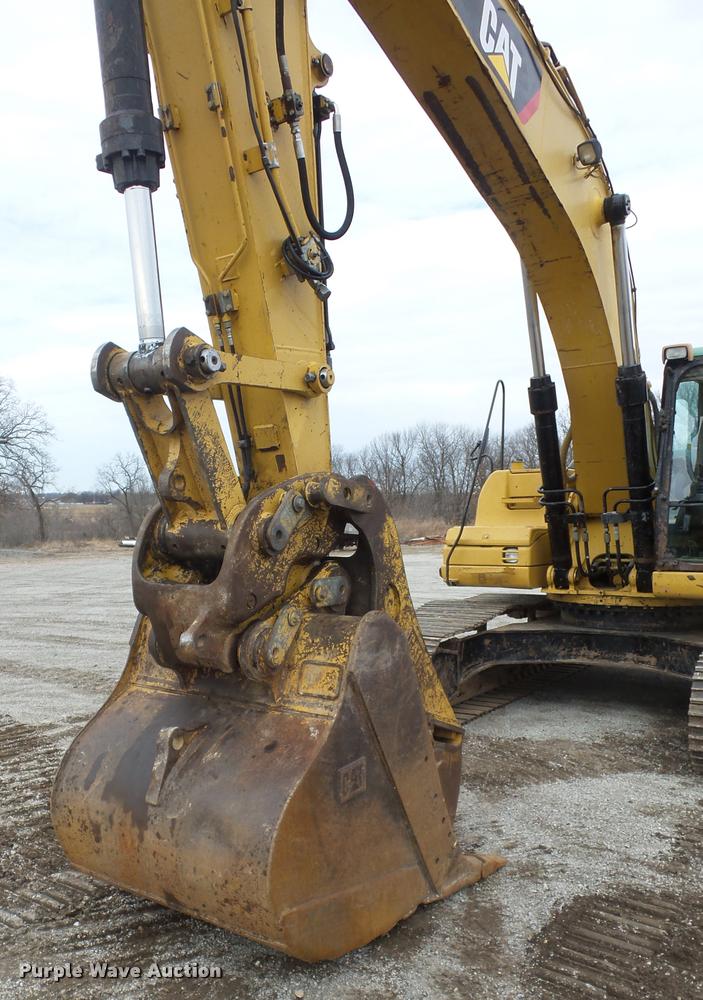 image for item L4537 2007 Caterpillar 324D excavator