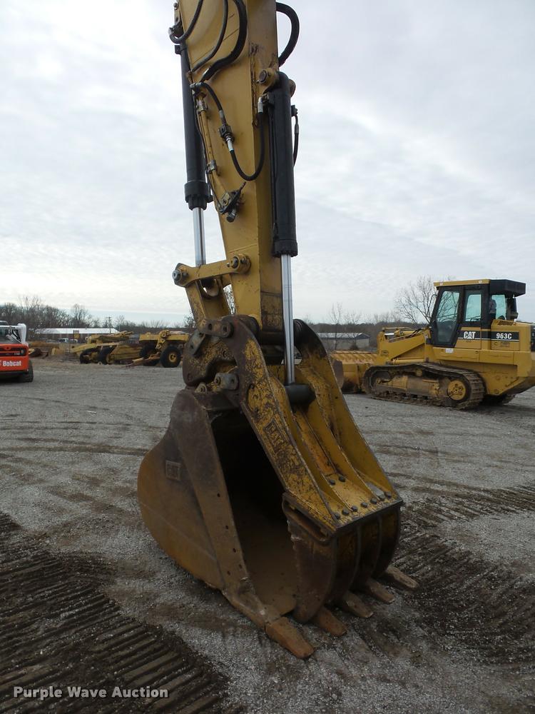 image for item L4537 2007 Caterpillar 324D excavator