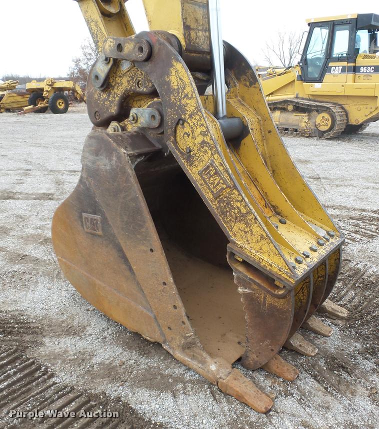image for item L4537 2007 Caterpillar 324D excavator