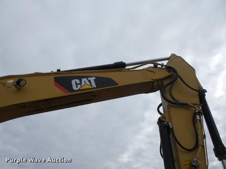 image for item L4537 2007 Caterpillar 324D excavator