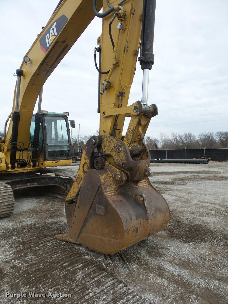image for item L4537 2007 Caterpillar 324D excavator